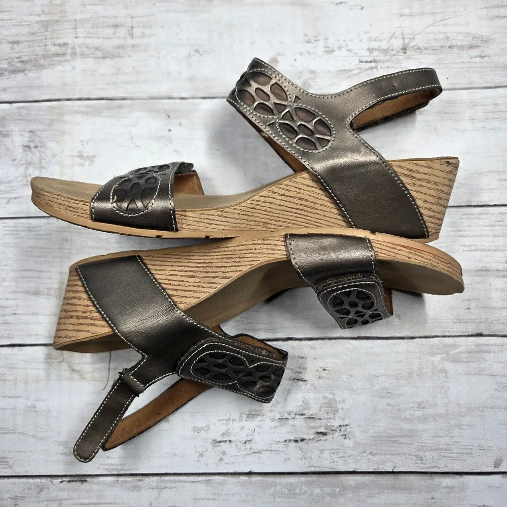 Clarks bendables wedge